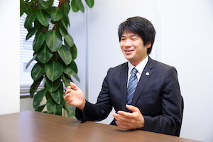 関根翔弁護士の顔写真