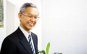 櫻井弁護士の顔写真