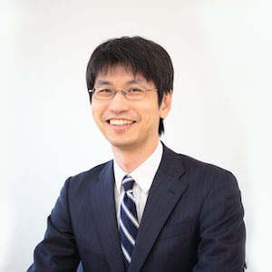 篠田弁護士の顔写真