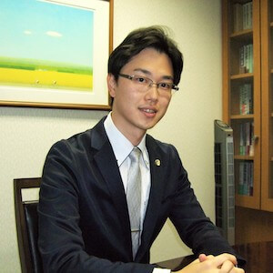 福岡弁護士の顔写真